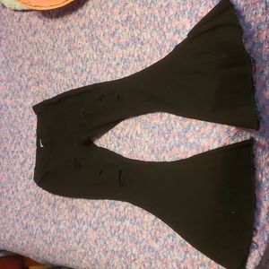 Girls black bell bottom jeans size 5xl (10-12t)